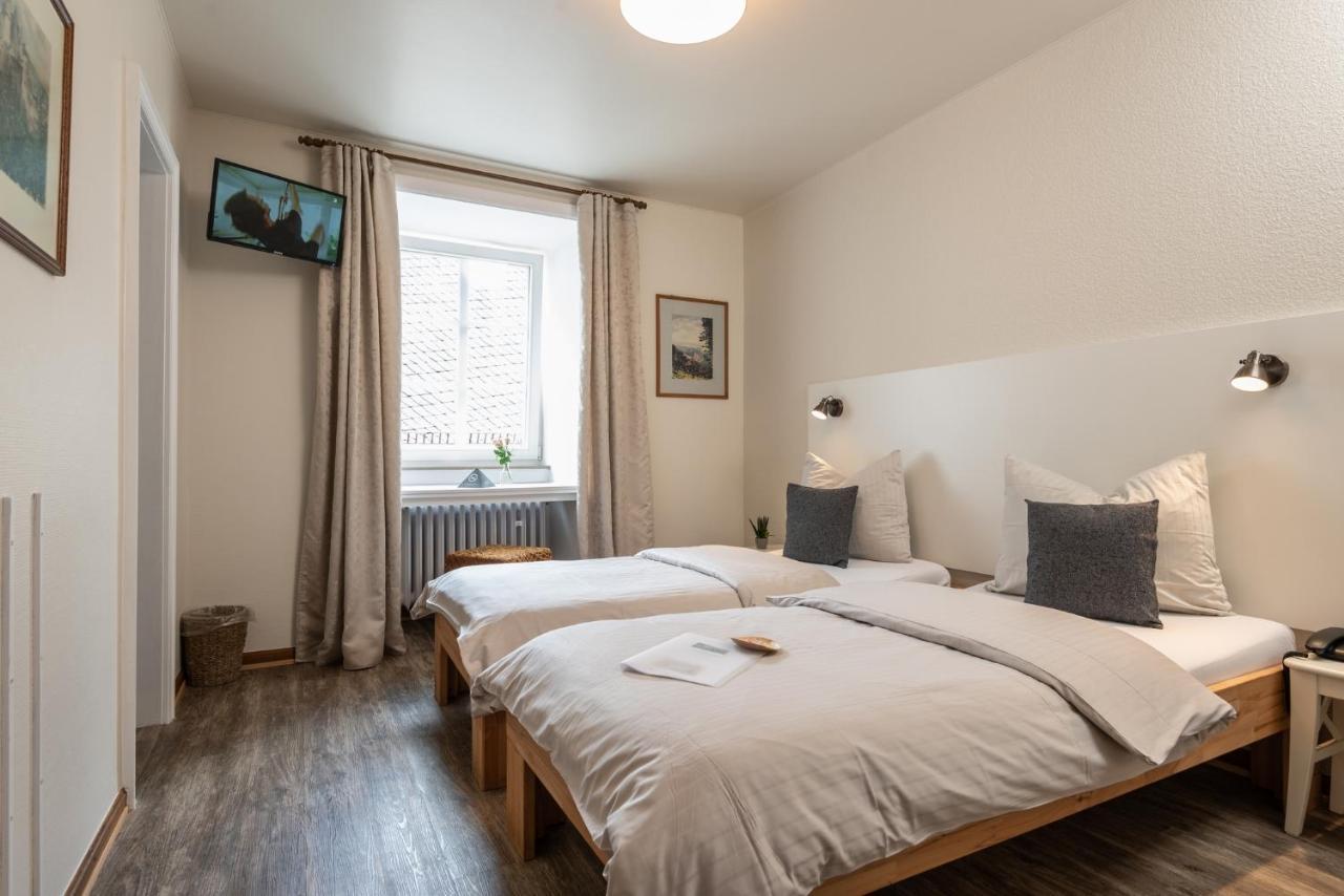 Twin Room,1398993236:JPEG