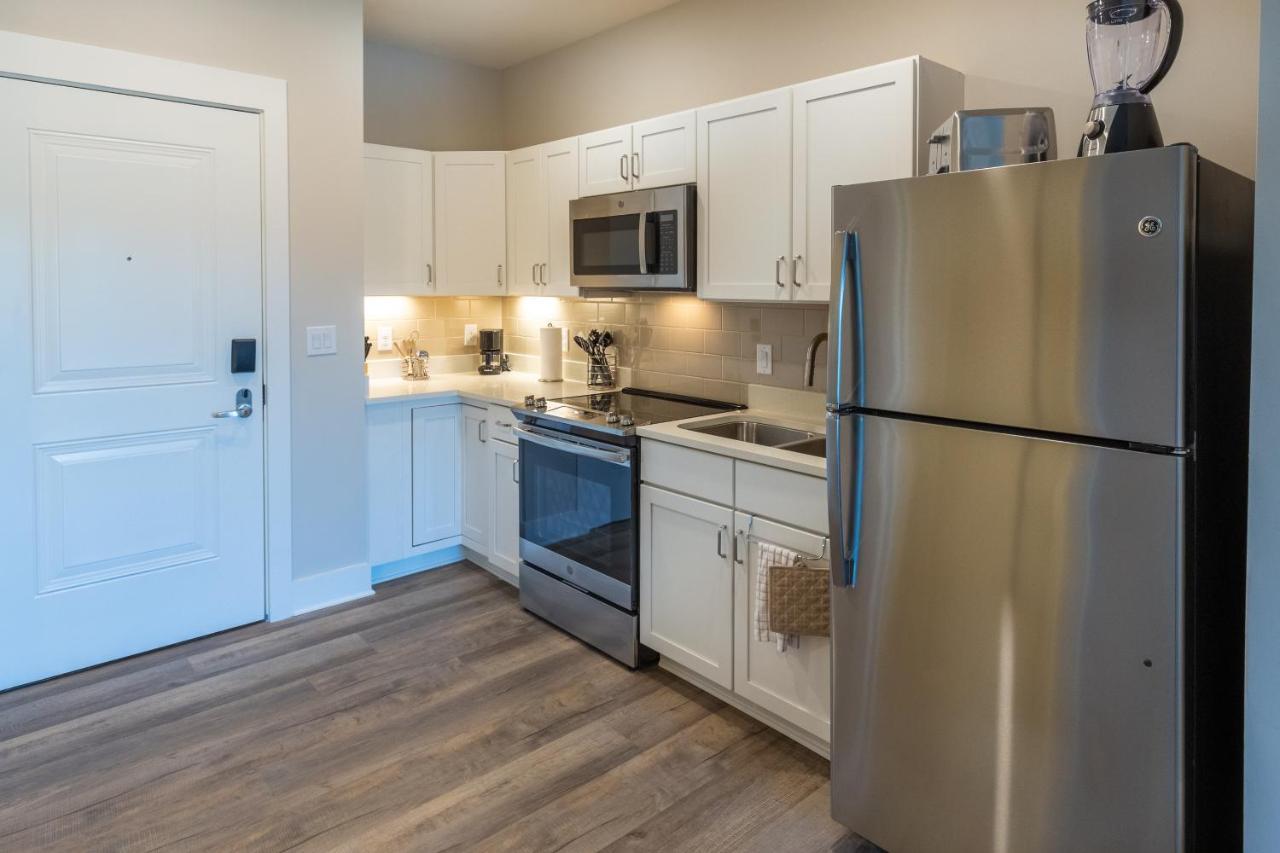 Resort Studio Kitchen Two Queen Beds