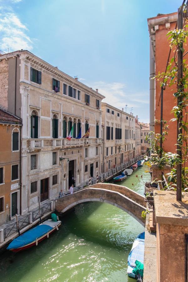Suite con Terrazza e Vista Canale