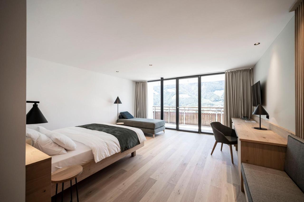 Junior Suite with Balcony,999714978:JPEG