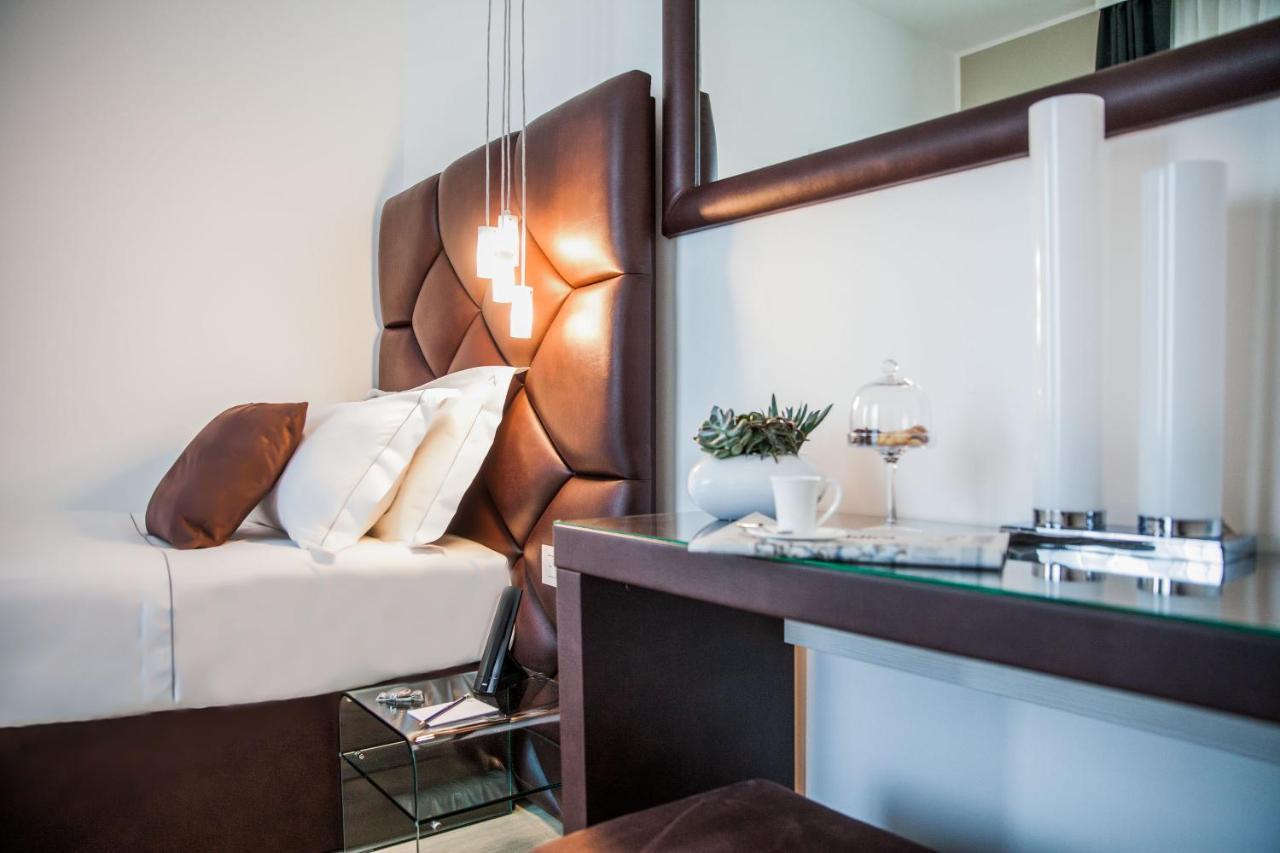 Superior Single Room,1002383349:JPEG