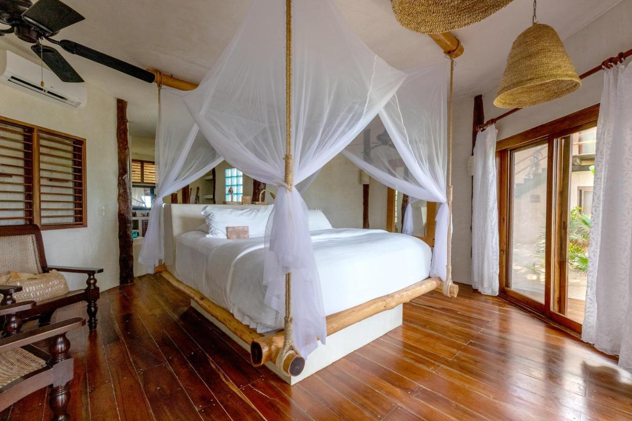 Beach Front Lower Room