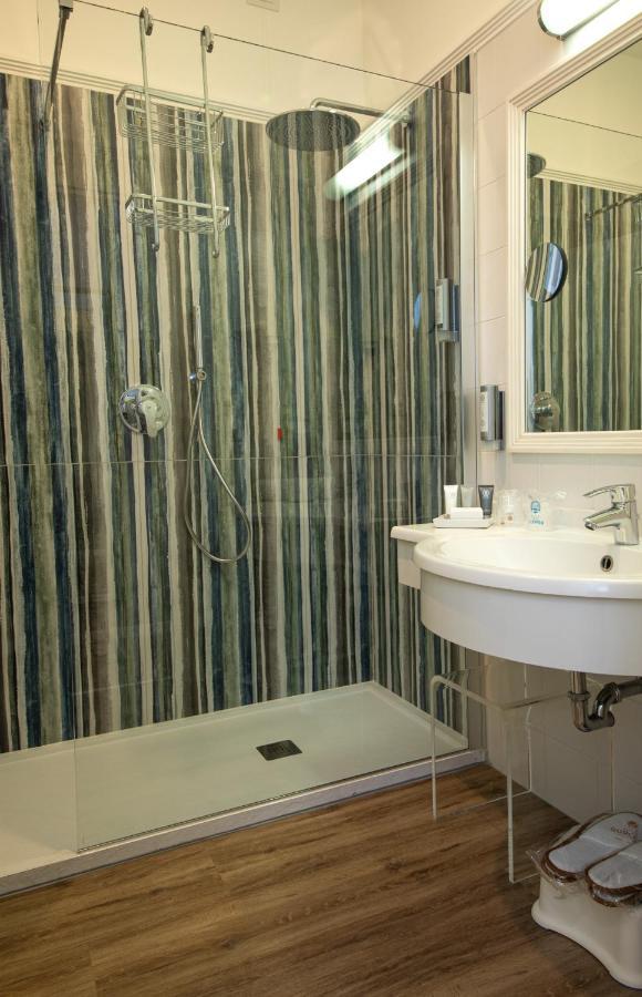 Double or Twin Room Extra Bed,1004689752:JPEG