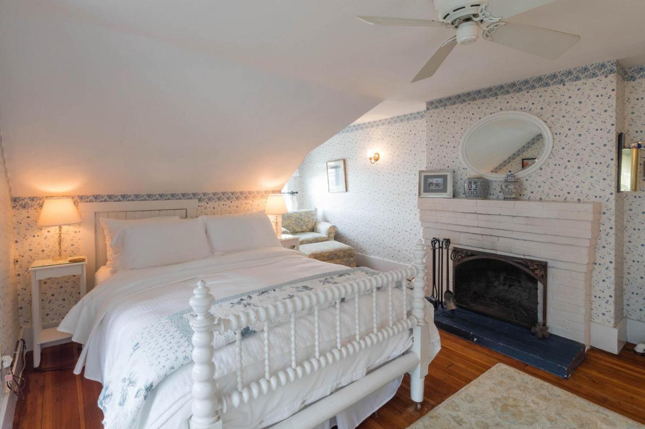 Queen Suite