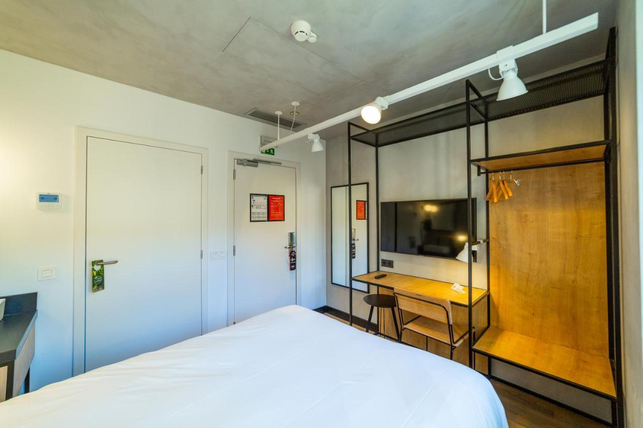 Quarto Duplo Standard