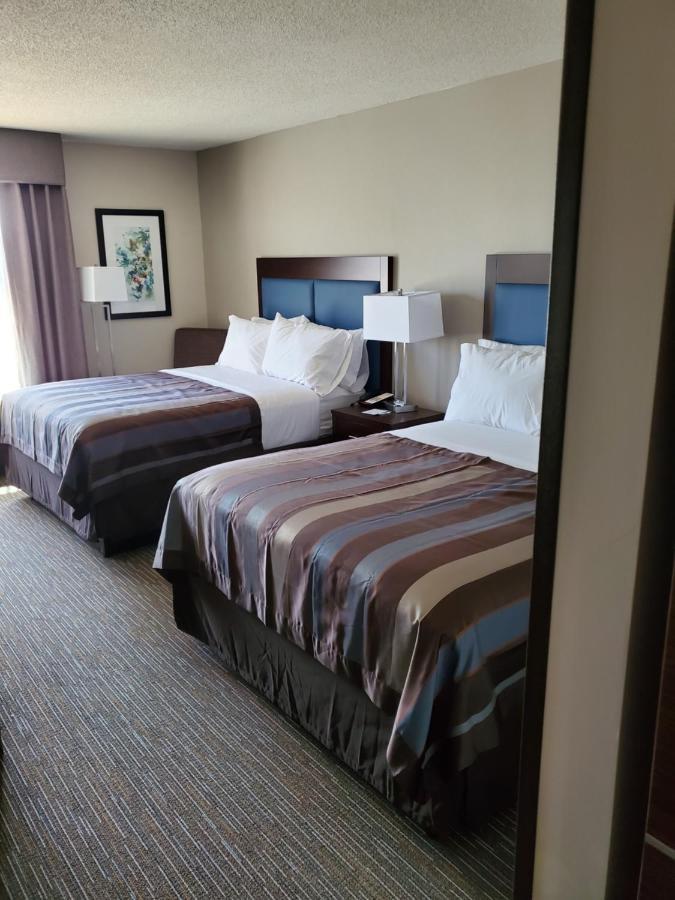 Queen Room with Two Queen Beds - Non-Smoking