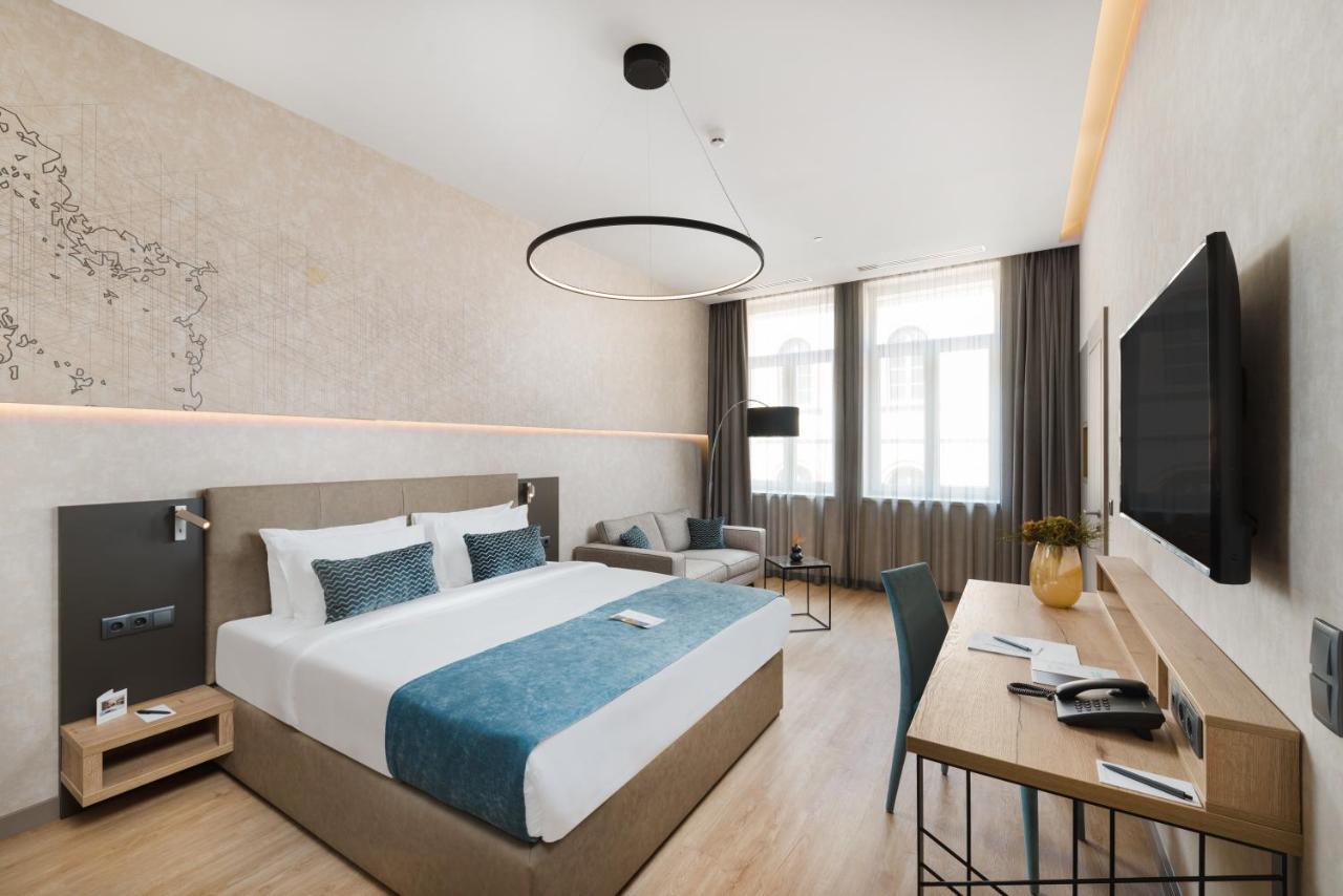 Deluxe Double Room Street View