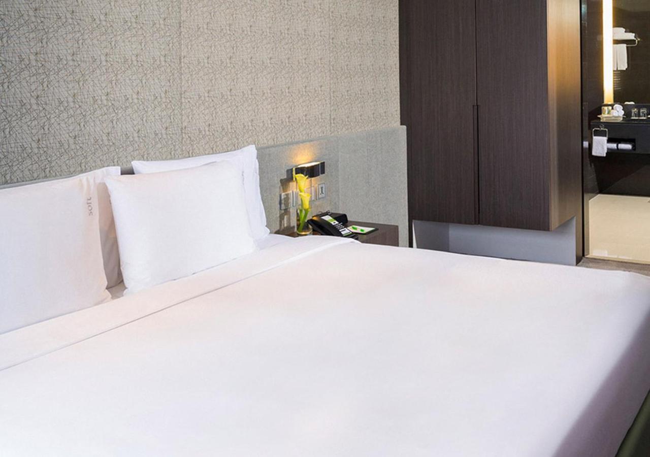Suite 1 Chambre Lit King-Size – Vue sur Ville