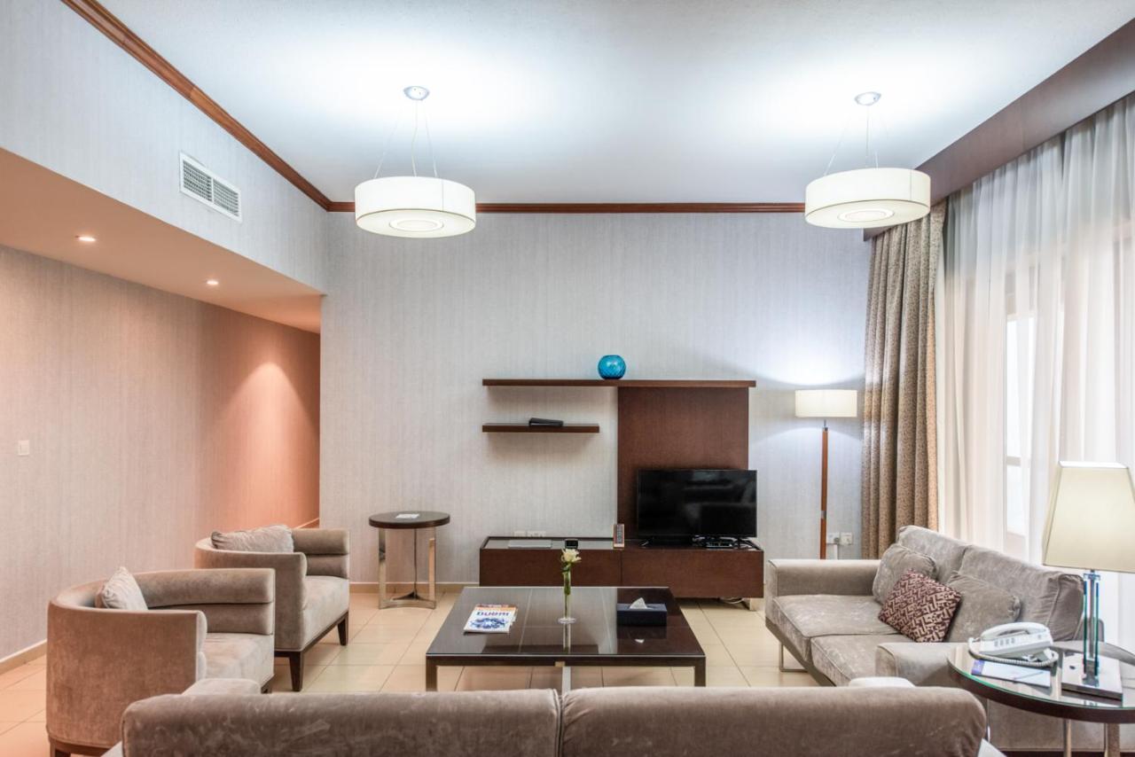 Deluxe Four-Bedroom Apartment,1021369900:JPEG