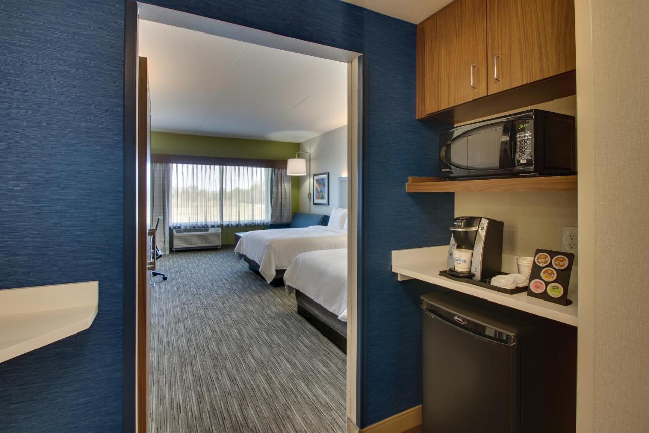 Suite with Two Beds - Non-Smoking