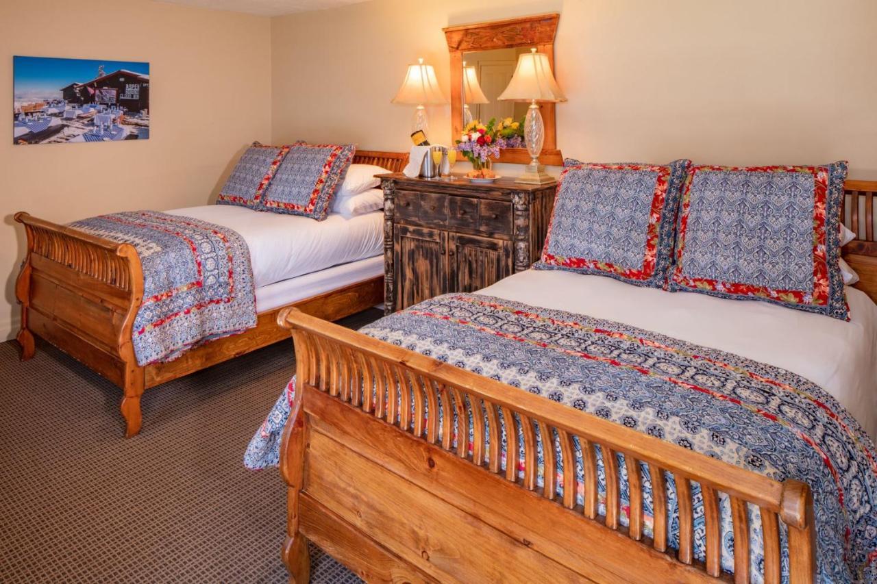 Deluxe Doppelzimmer mit 2 Doppelbetten
