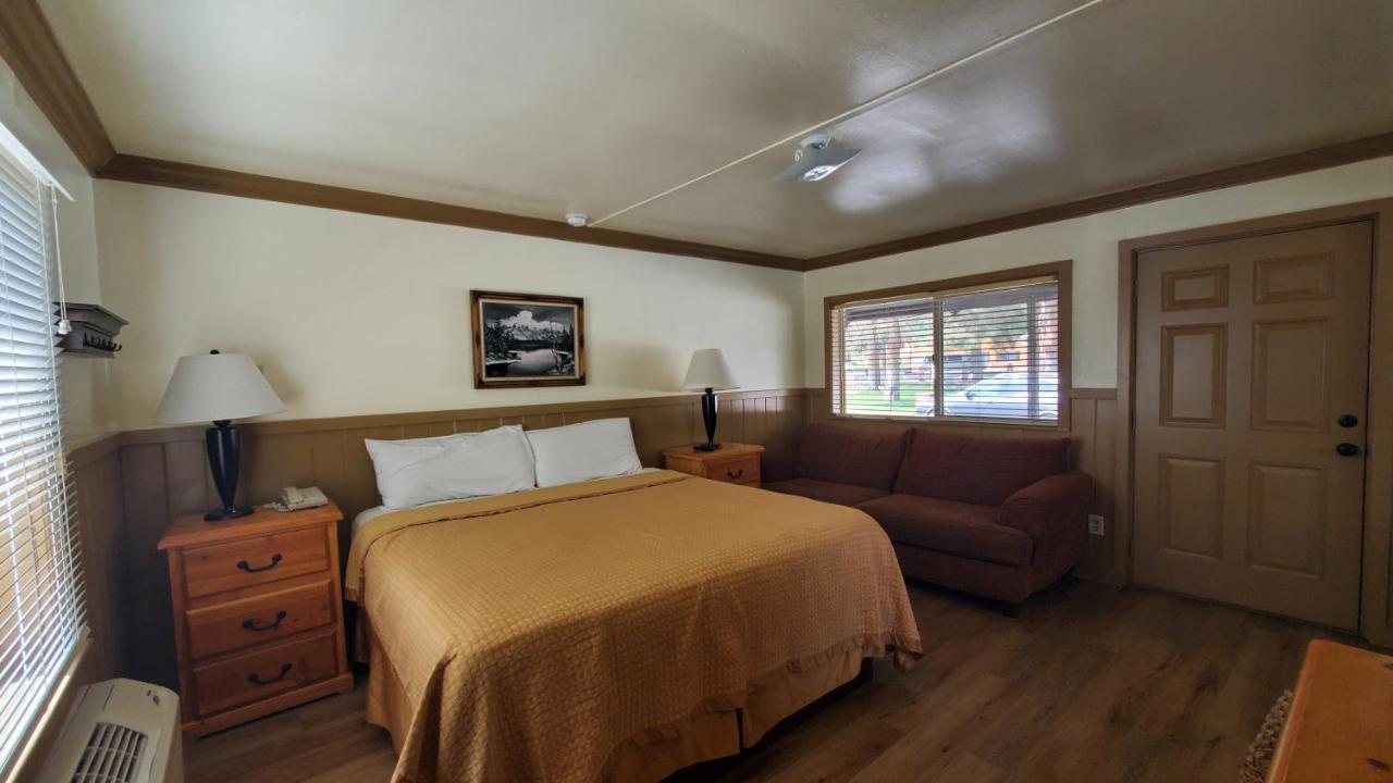 Riverfront King Suite