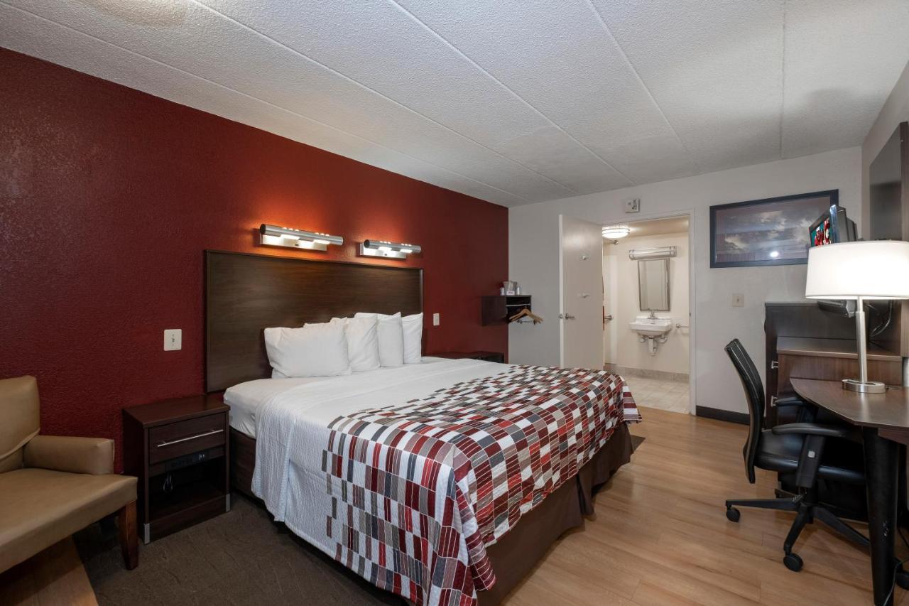 Standard King Room Disability Access Smoke Free