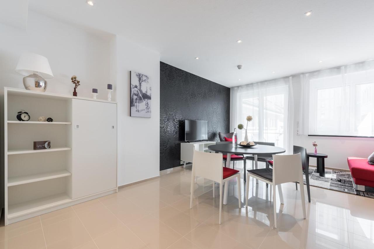 Two-Bedroom Apartment,1032319643:JPEG
