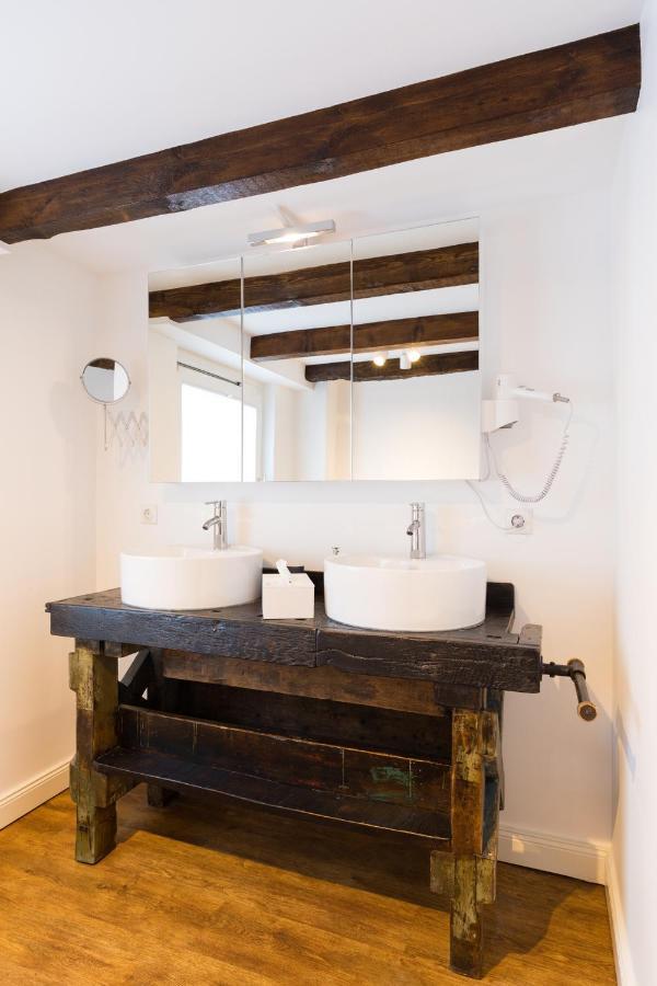 Familienzimmer mit Dusche