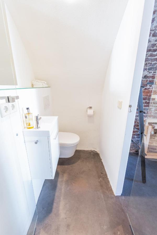 Studio Apartment,1033113704:JPEG