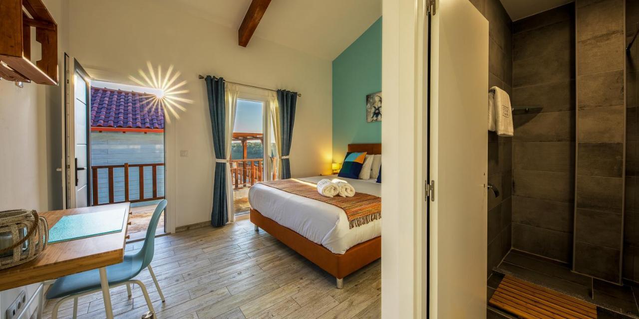 Quarto King com Vista Piscina