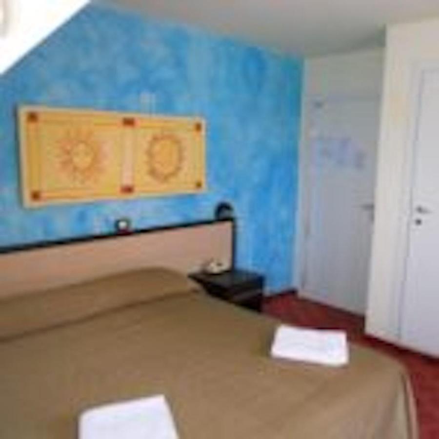Economy Triple Room,1037987077:JPEG