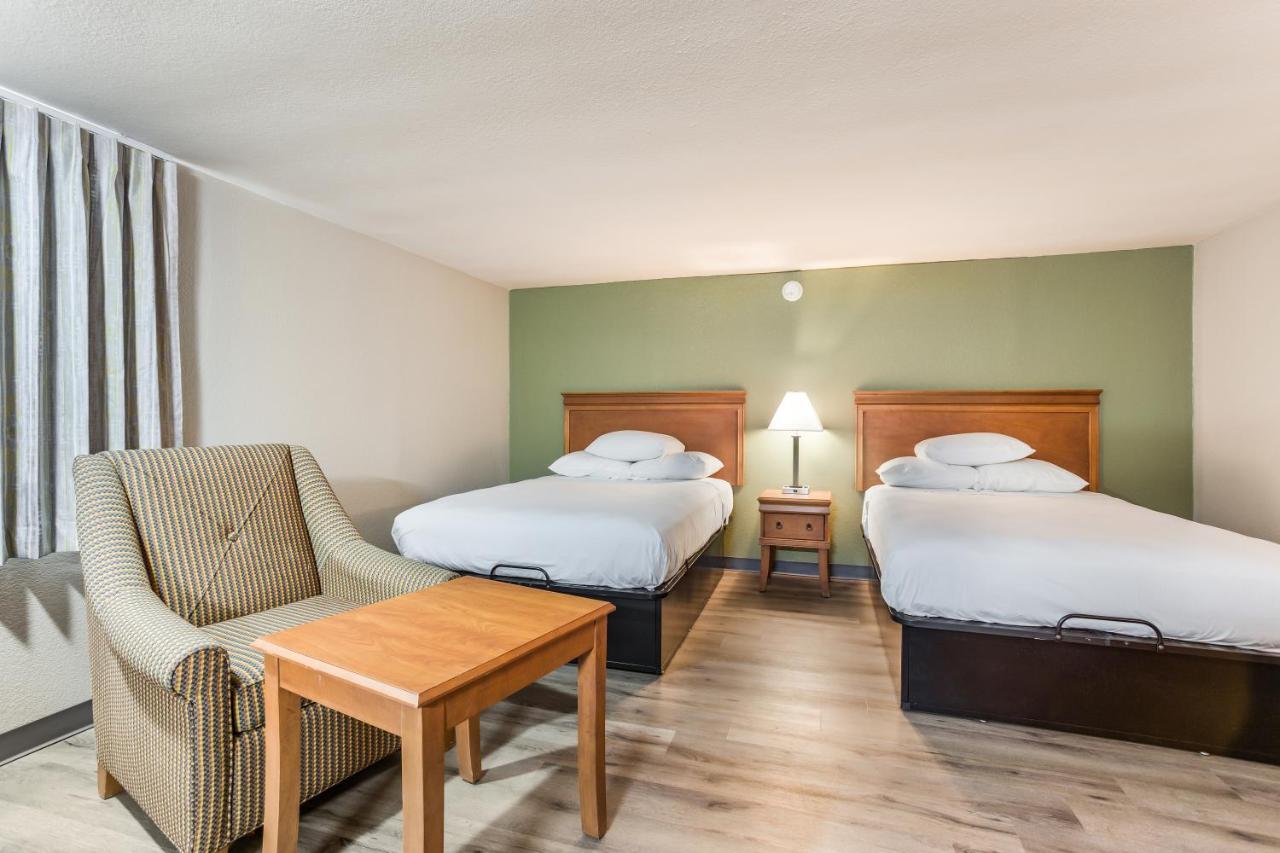 Double Room with Two Double Beds - Non-Smoking