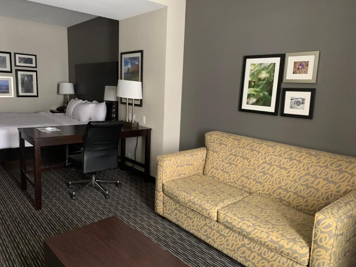 Deluxe King Room Mobility Access or Non-Smoking,1040552413:JPEG