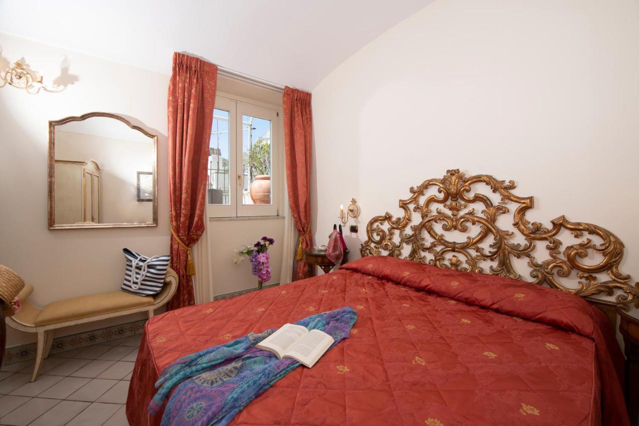 Apartment with Balcony and Sea View,1053006361:JPEG