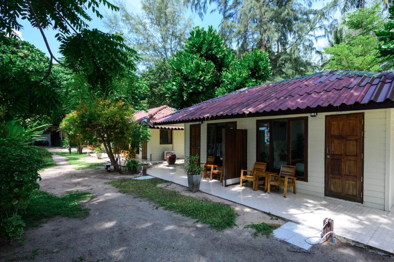 Bungalow Second Row Sea View