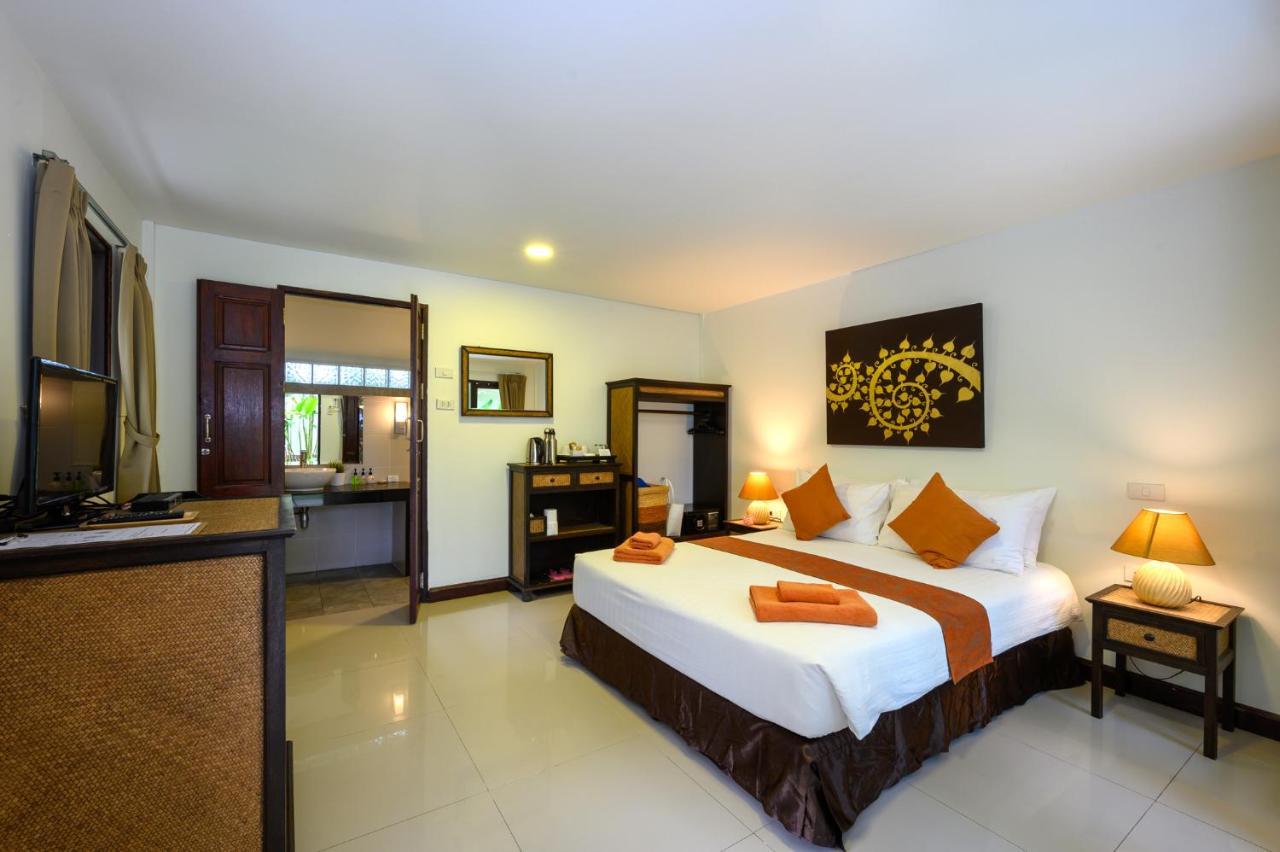 Bungalow Second Row Sea View