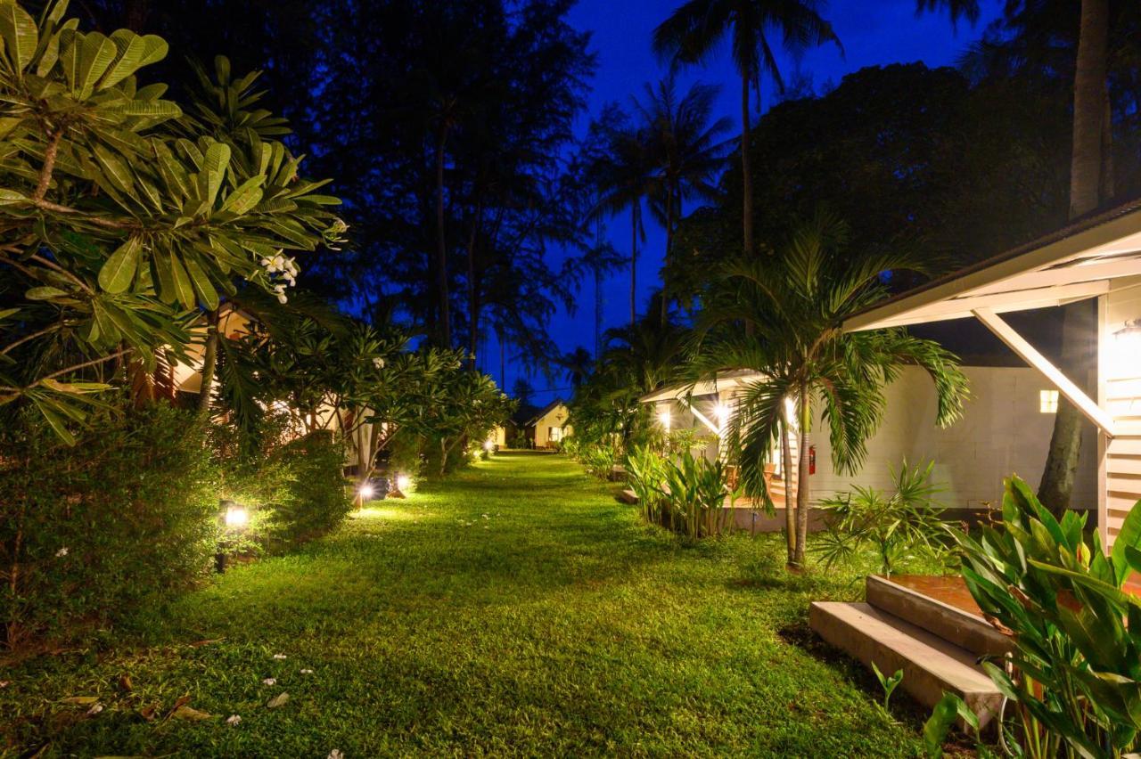 Deluxe Bungalow Garden View