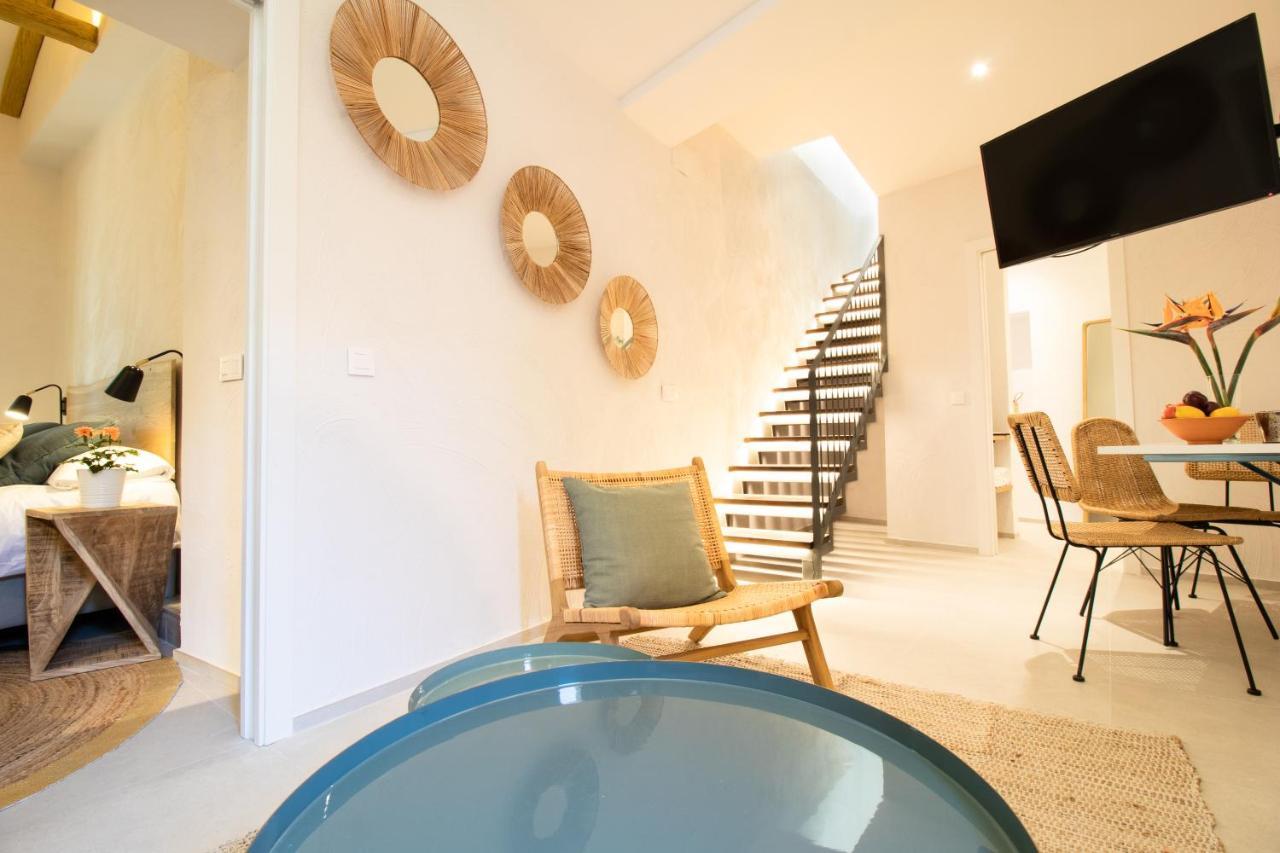 Penthouse-Apartment 1 mit eigenem Pool