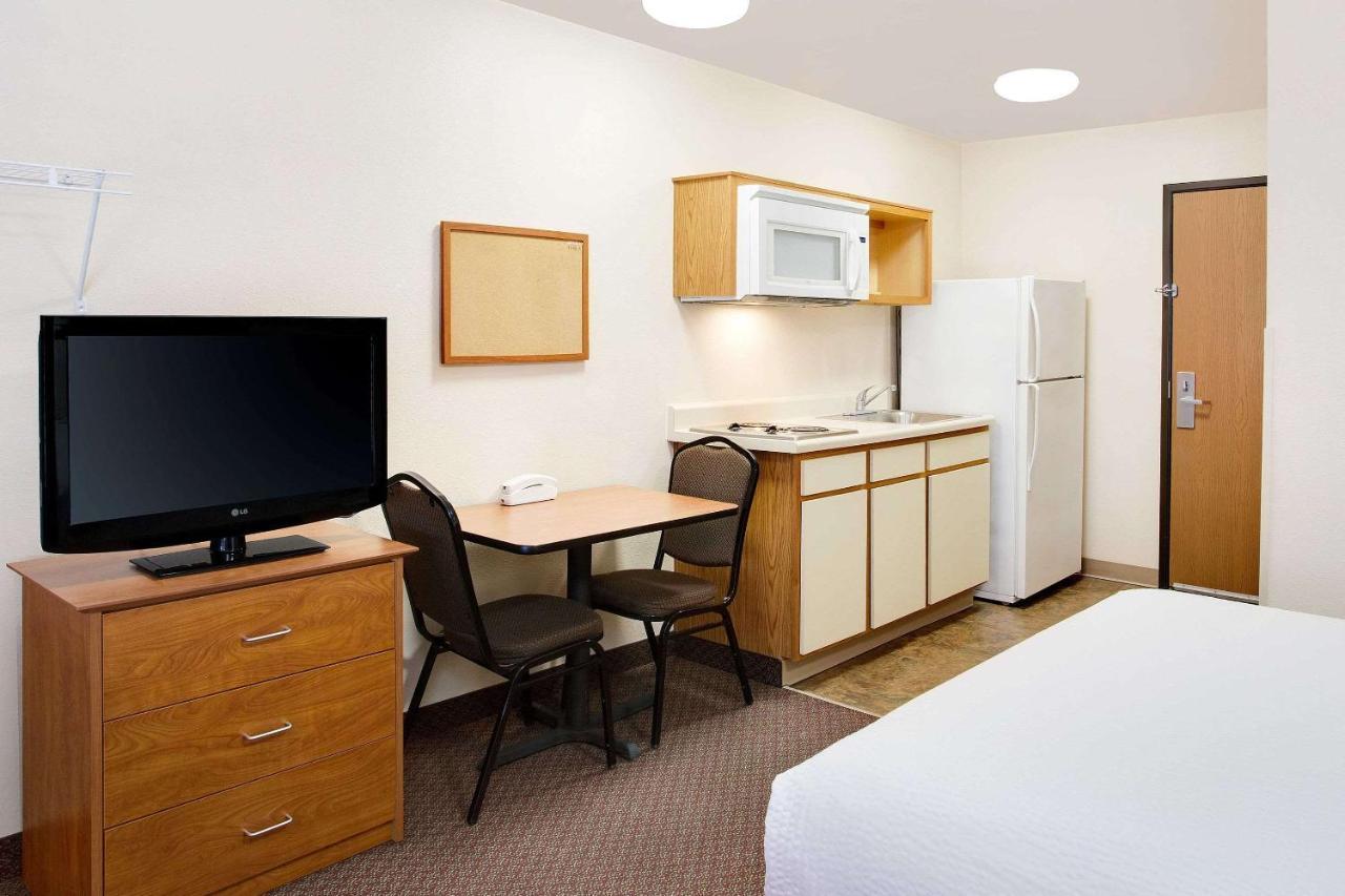 Standard Double Room with Roll-In Shower - Disability Access/Non-Smoking