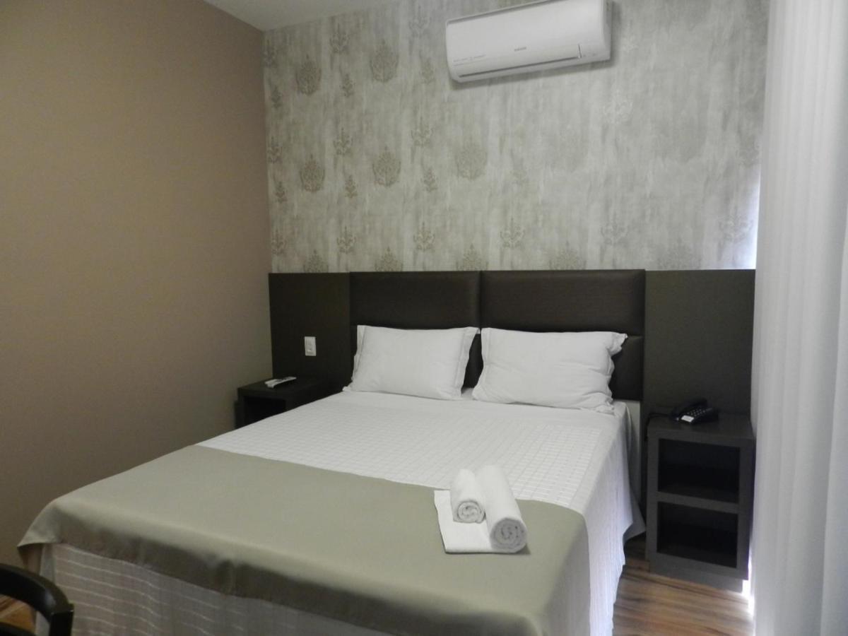 Quarto com Cama King-size