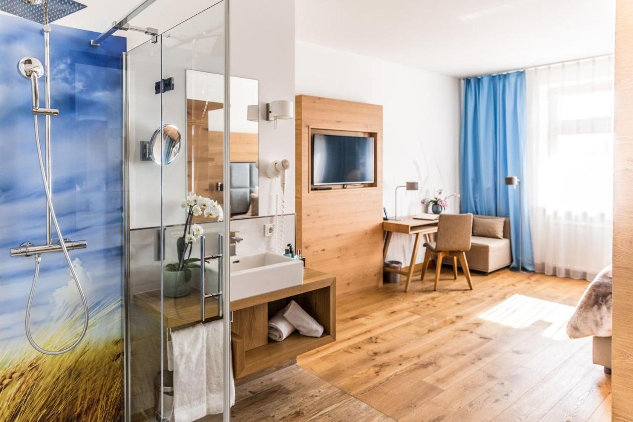 Large Double Room,1077268564:JPEG