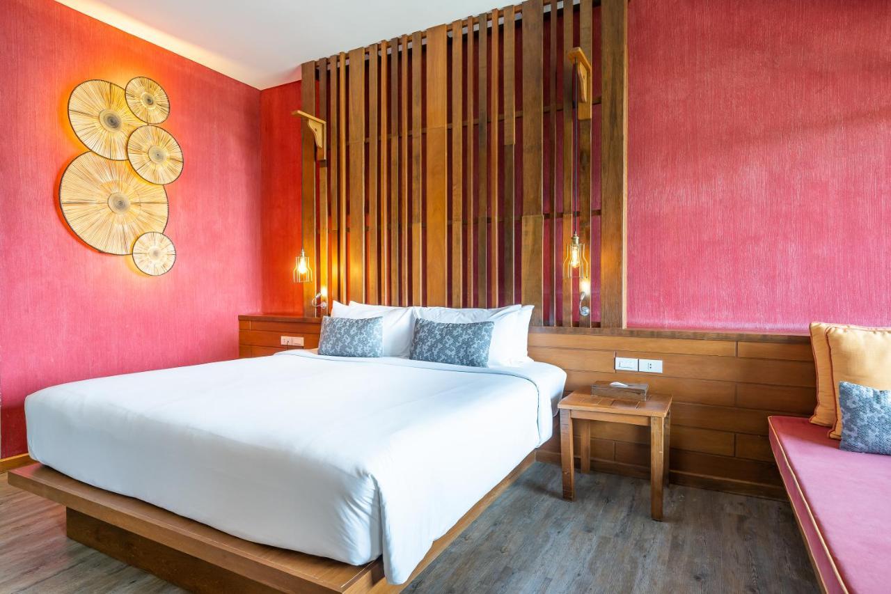 Deluxe Hillside Room