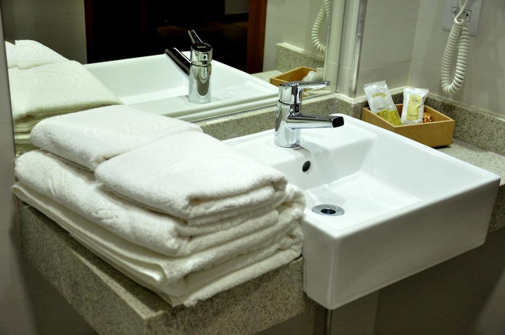 Standard Twin Room,107725566:JPEG