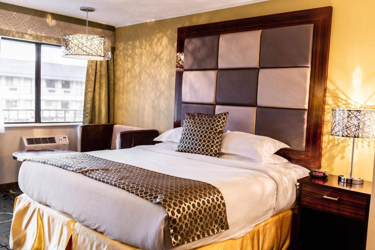King Suite with Spa Bath