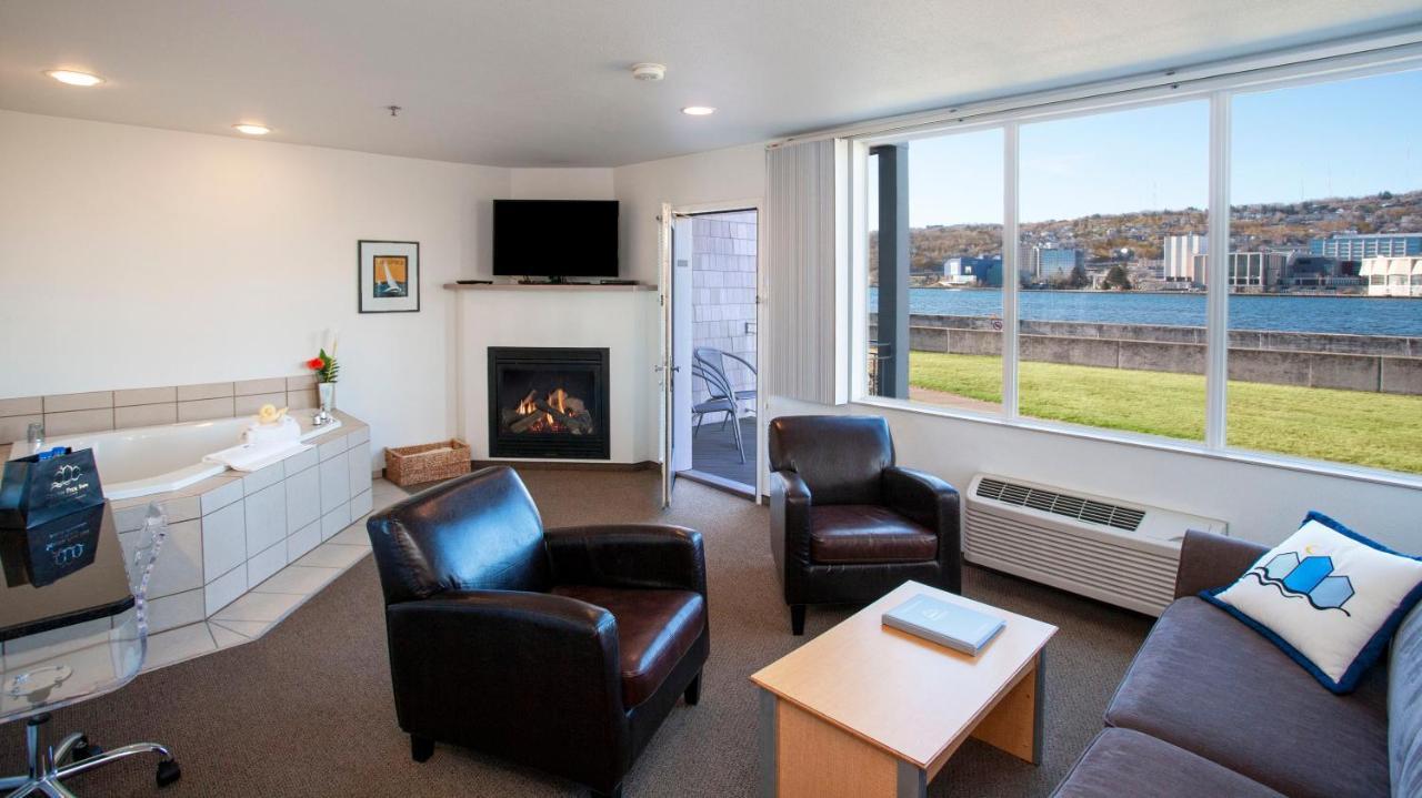 Executive Suites with Bridge View