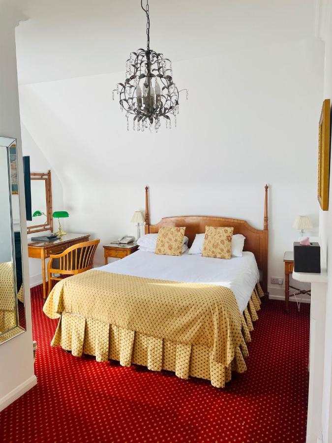 Kamer met Kingsize Bed