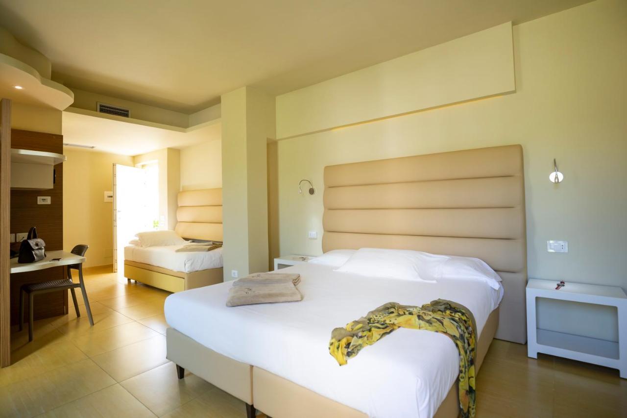 Classic Quadruple Room,258233481:JPEG