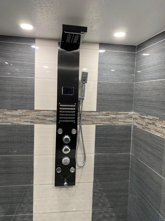 Deluxe Double Room with Shower