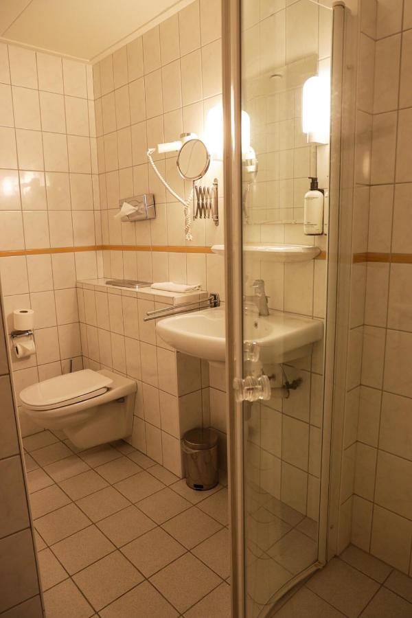 Small Double Room,1555554844:JPEG