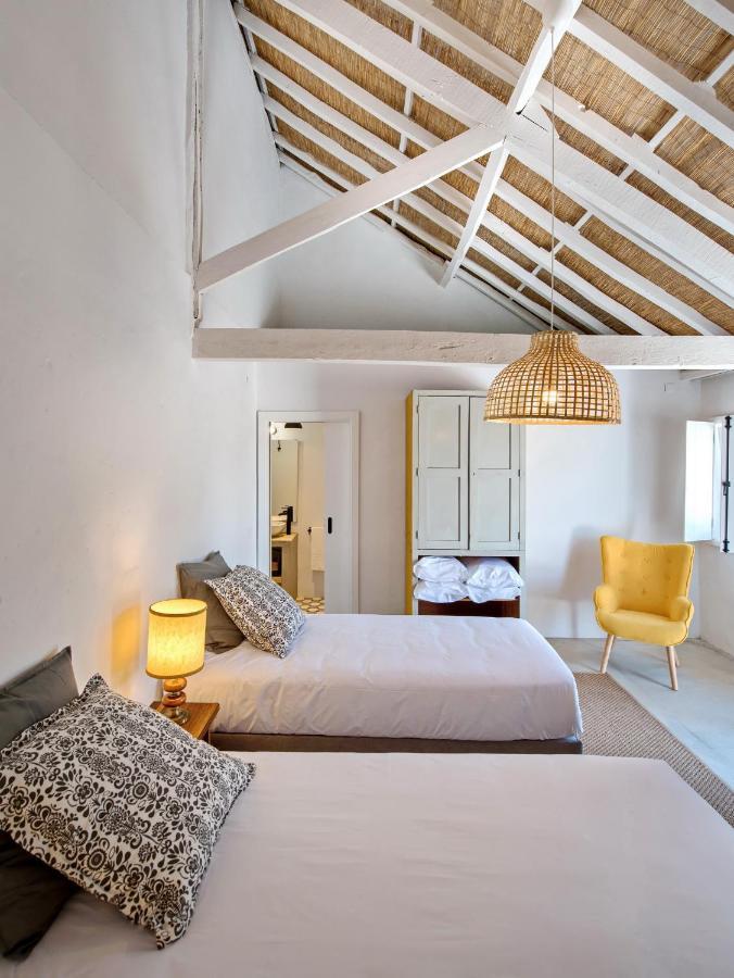 Seven-Bedroom House,1090929417:JPEG