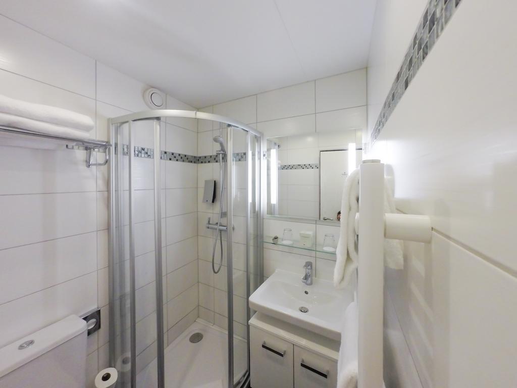 Queen Room,109212702:JPEG