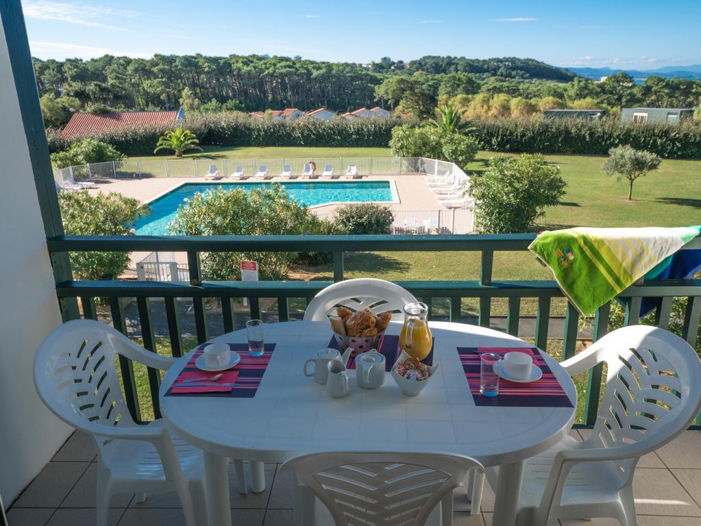 One-Bedroom Apartment (4 People),1279372849:JPEG
