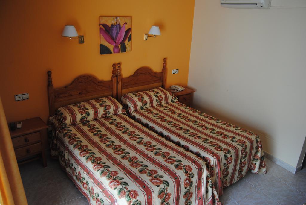 Tweepersoonskamer met 2 Aparte Bedden