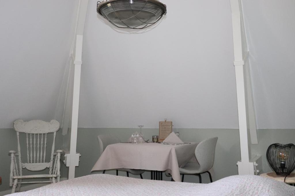 Double Room,1092356094:JPEG