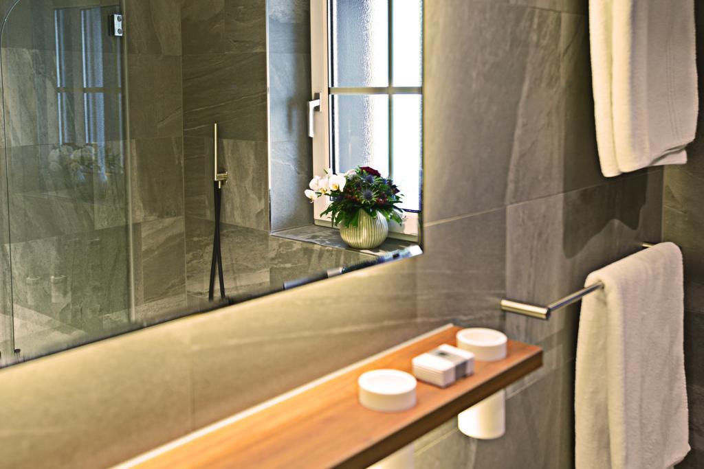 Junior Suite,910987471:JPEG