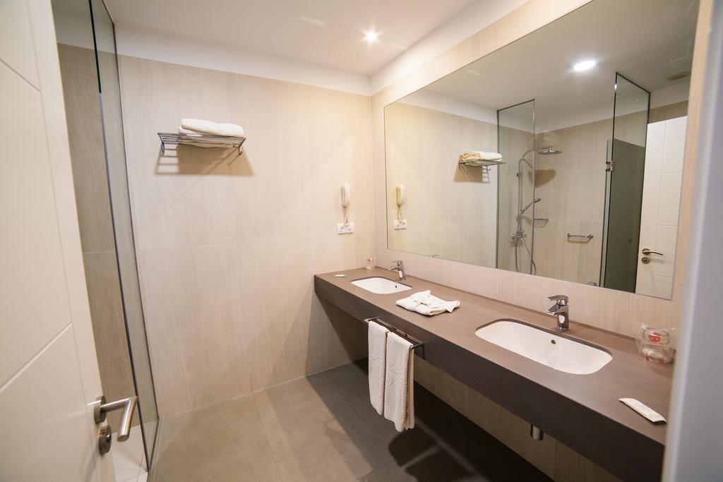 Superior Zimmer mit Poolblick