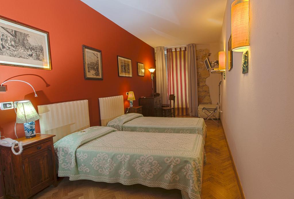 Chambre Double ou Lits Jumeaux