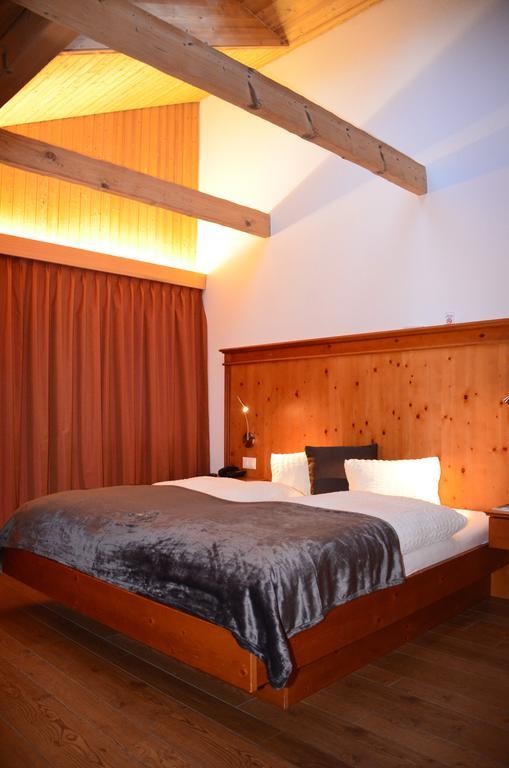 Hahnen Suite Balcony,109899108:JPEG