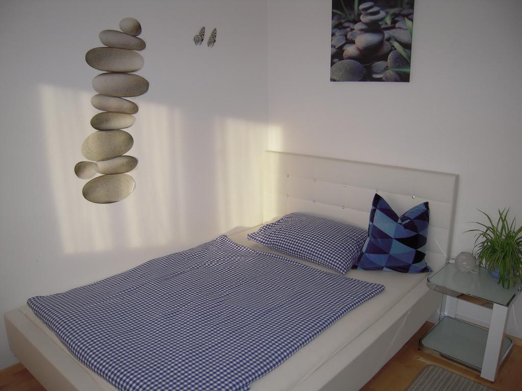 Single Room,134303223:JPEG
